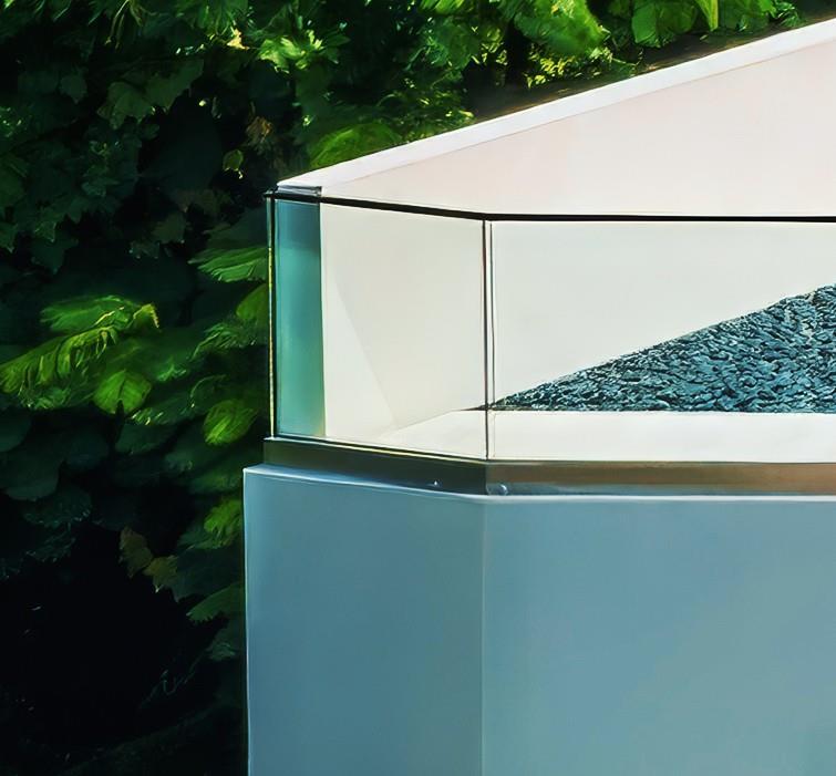 ora-balcony-sideImage
